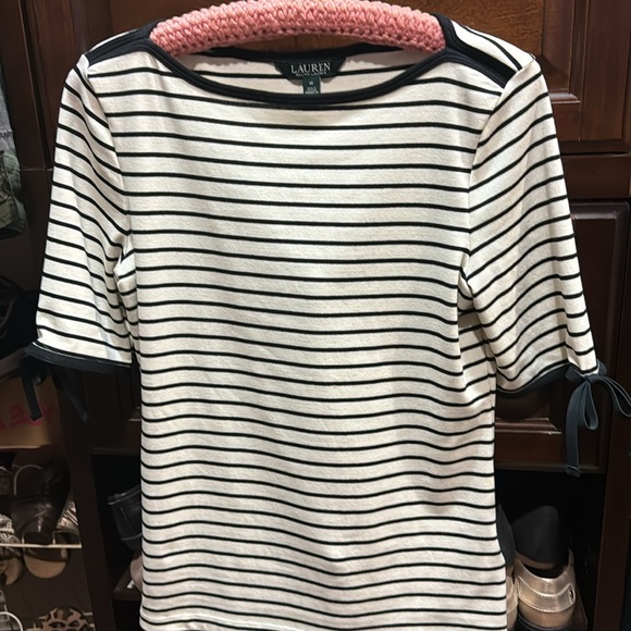 Ralph Lauren medium striped top with detail ties on sleeves. NWOT - Picture 5 of 5